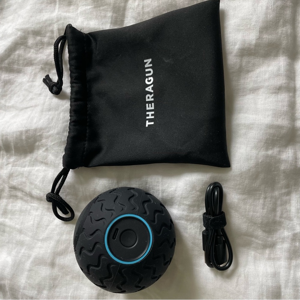🔘Theragun Wave Solo – Smart Vibrating Massage Ball (Like New)